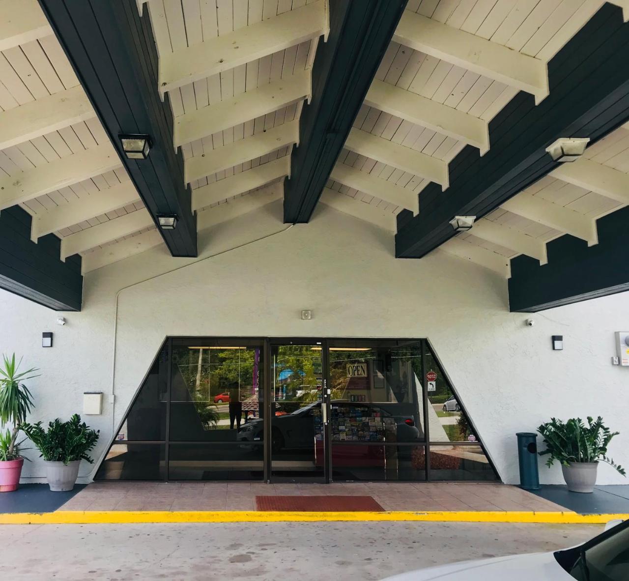 キシミー The Keysモーテル エクステリア 写真